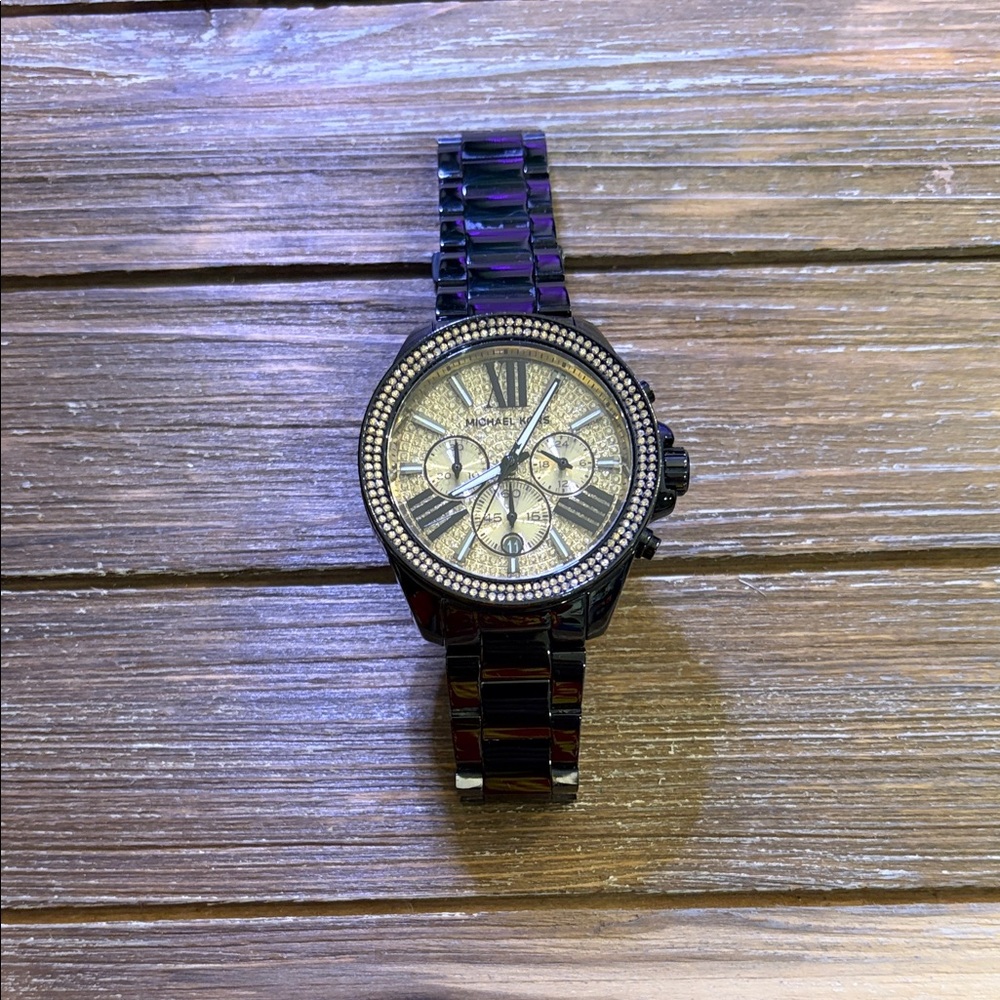 Women’s Michael Kors MK5961 Watch, needs battery replacement.